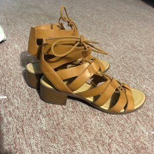 Brown sandals with small heel